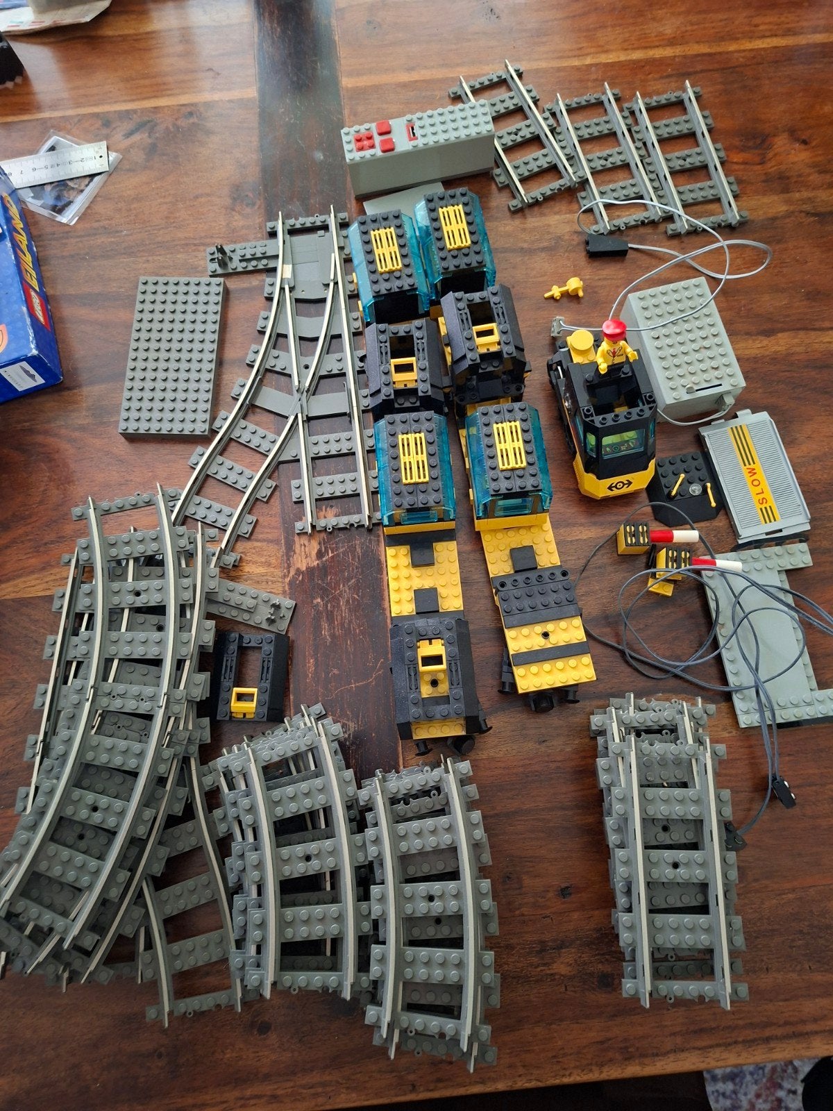 Lego Trein Set met Rails en Minifiguur - Gebruikt, Kinderen en Baby's, Gebruikt, Overige thema's, Lego, Ophalen of Verzenden