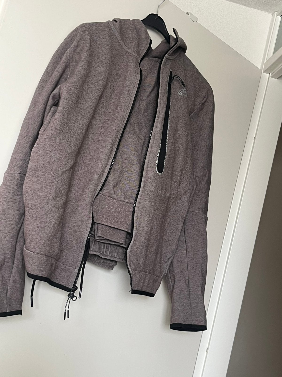Nike tech pak, Kleding | Heren, Ophalen of Verzenden, Zo goed als nieuw