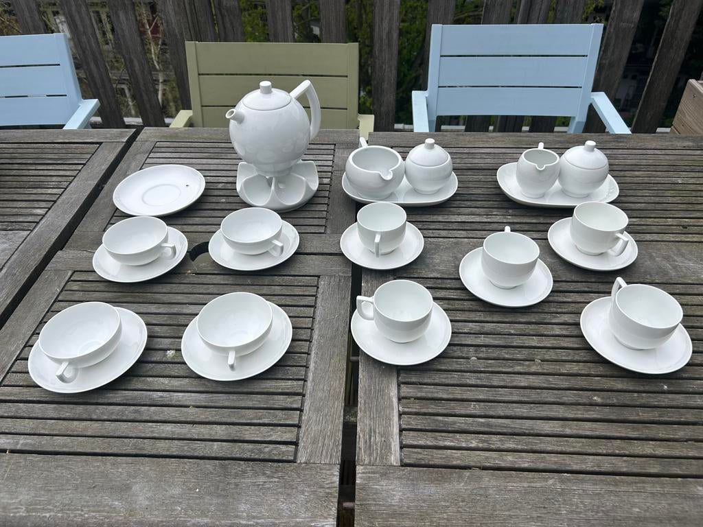 Wit theeservies van Arzberg, Ophalen, Zo goed als nieuw, Effen, Porselein