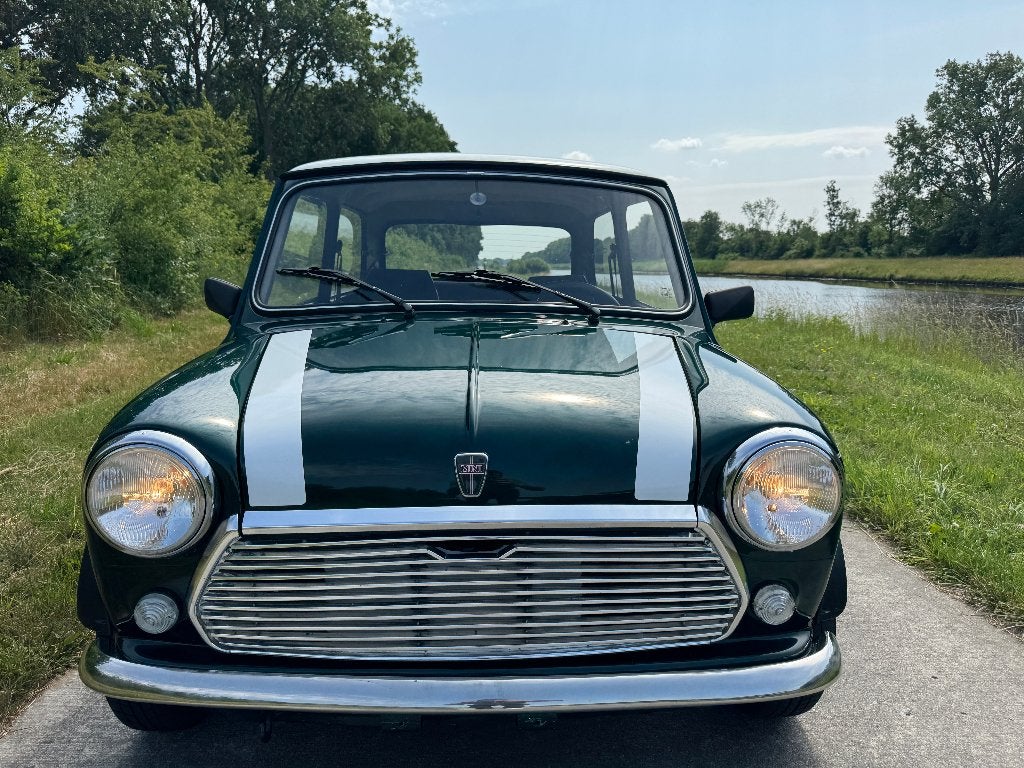 Mini Classic | 1990 | Nieuwstaat! | Volledig gerestaureerd!, Auto's, Voorwielaandrijving, Stof, Zwart, 4 stoelen