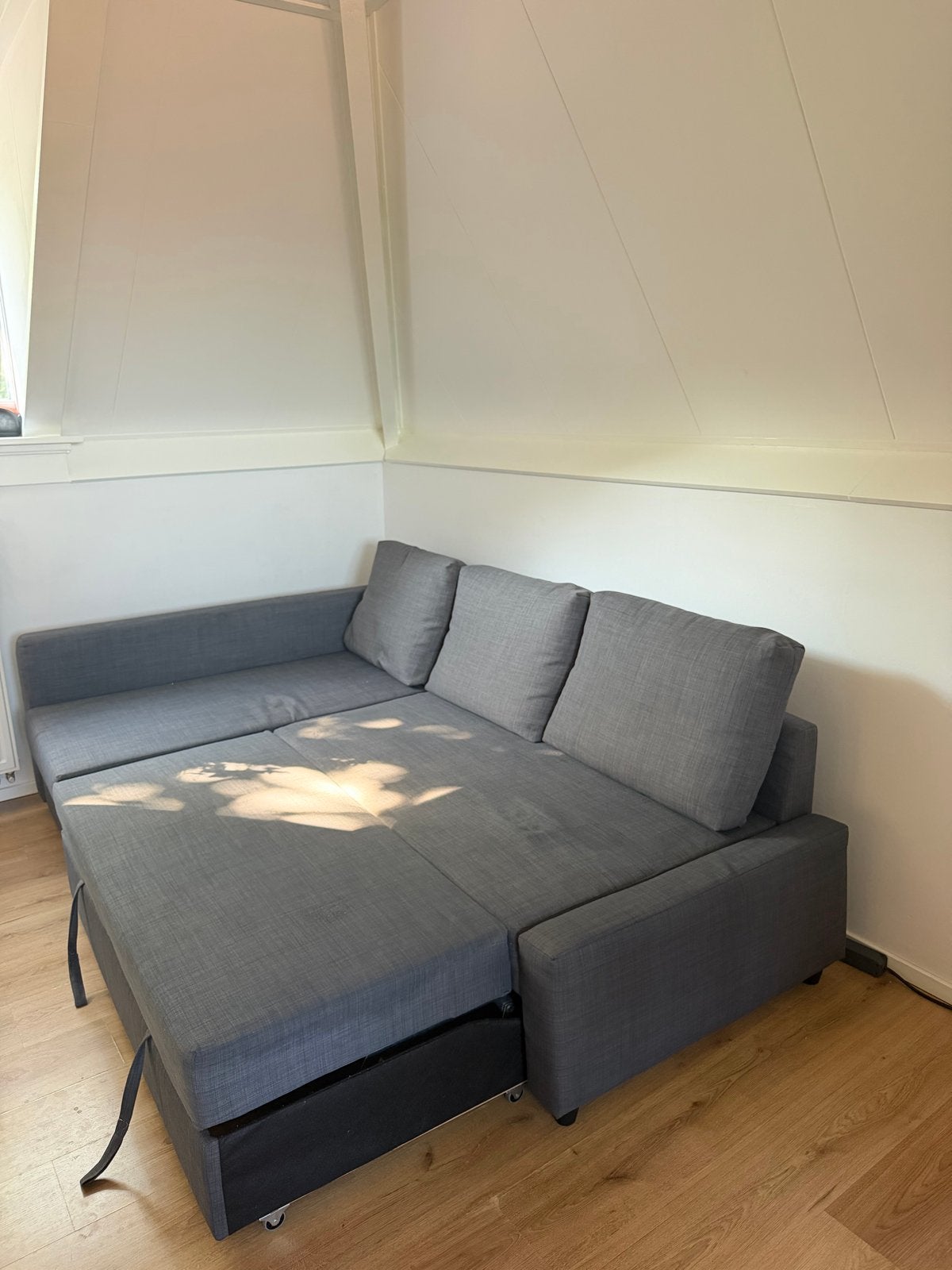 IKEA FRIHETEN Hoekbank met opberger, Skiftebo donkergrijs, Huis en Inrichting, Slaapkamer | Slaapbanken, Ophalen, Tweepersoons