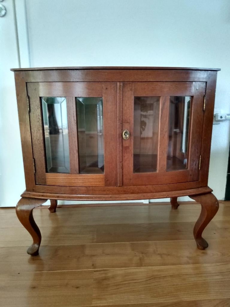 Oud Thee Kastje, Antiek en Kunst, Ophalen