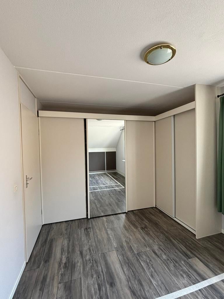 Kleding hoek-slaapkamerkast in goede staat voor dames/heren, Huis en Inrichting, Kasten | Kledingkasten, Ophalen, Met deur(en)