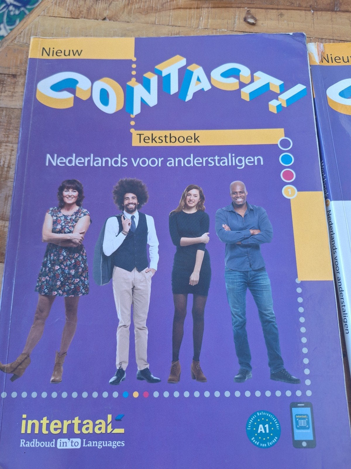 Contact! Nederlands voor anderstaligen Tekstboek + Werkboek, Boeken, Gelezen, Non-fictie, Nederlands, Ophalen of Verzenden
