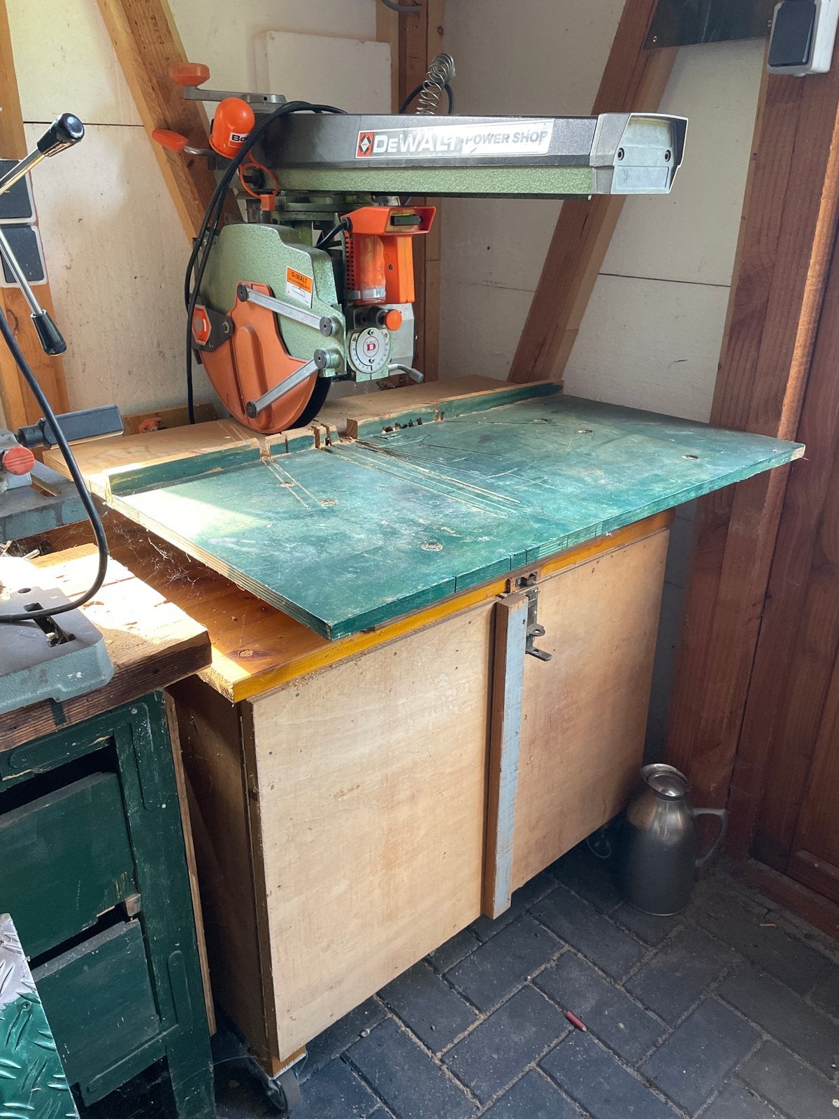DeWalt Power Shop Zaagmachine met Verrijdbare Kast, Ophalen, Gebruikt, 70 mm of meer, Afkortzaag