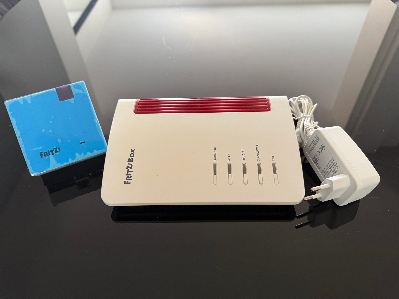 Fritzbox 5530 Fiber + Fritz Repeater 1200 AX Wifi 6, Ophalen of Verzenden, Gebruikt, Router met modem