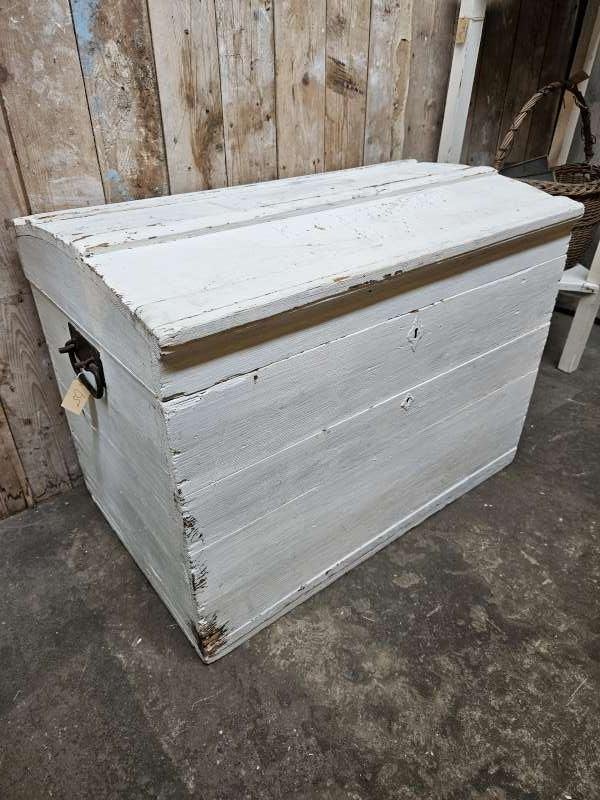 brocante kist ``WOONWINKEL RUSTIEK``, Ophalen of Verzenden