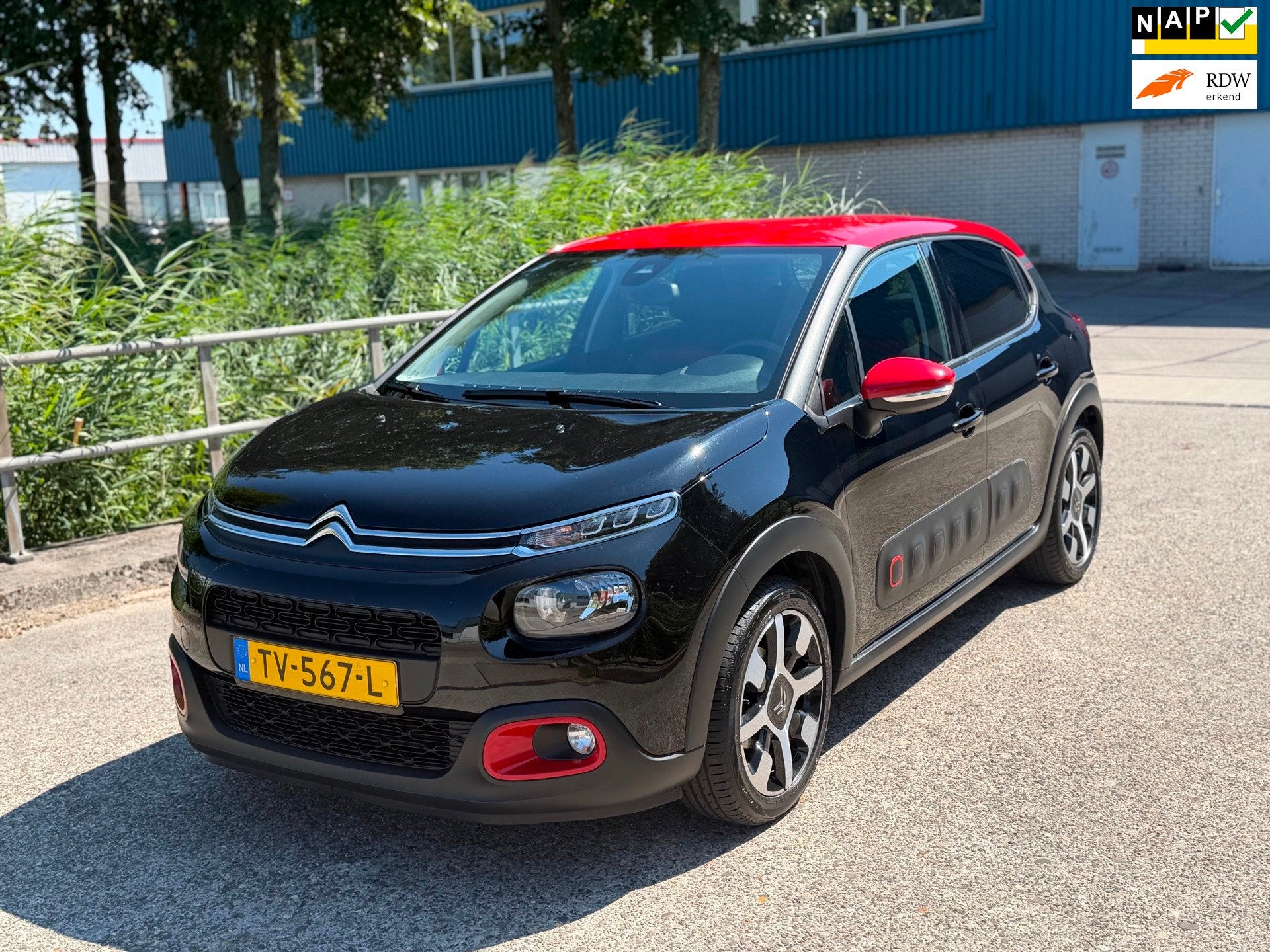 Citroen C3 1.2 PureTech S&S Shine!Automaat!2018!Carplay!PDC!, Auto's, 450 kg, Gebruikt, Euro 6, 1199 cc