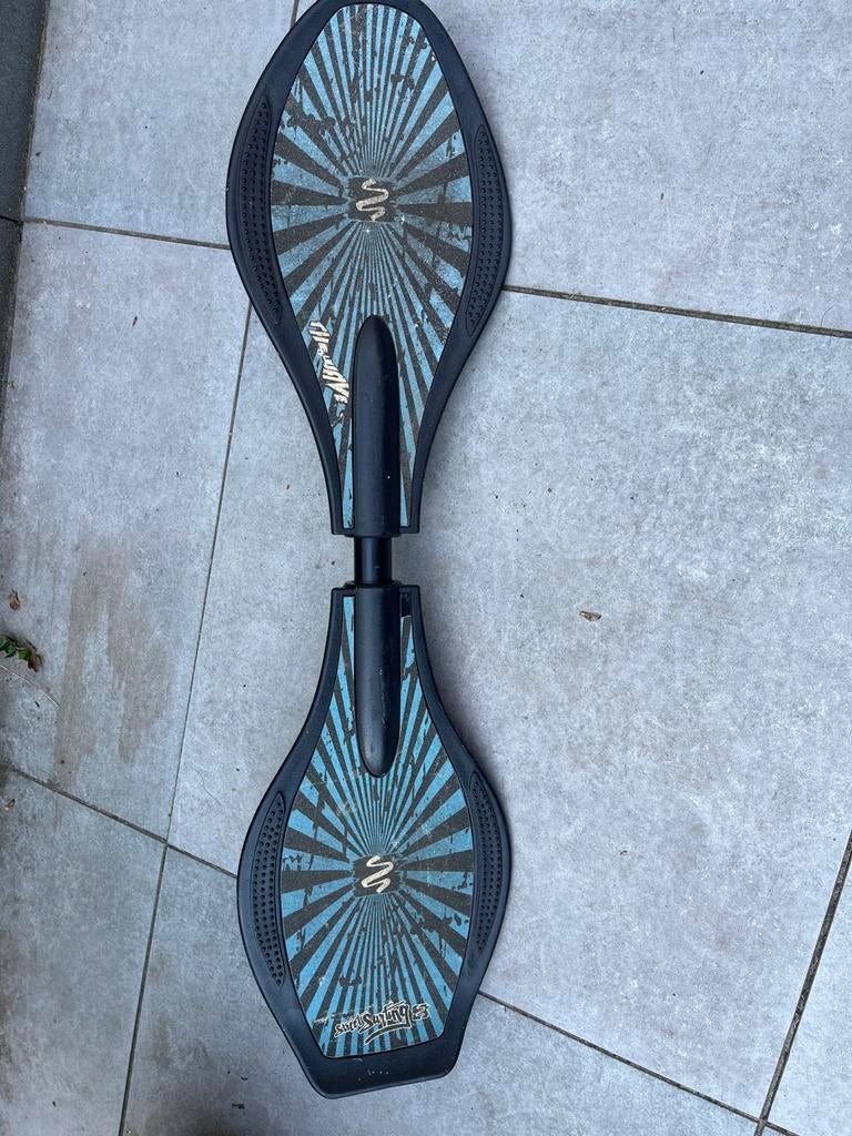 Waveboard streetsurfing met lichtgevende wielen, Ophalen, Zo goed als nieuw, Waveboard
