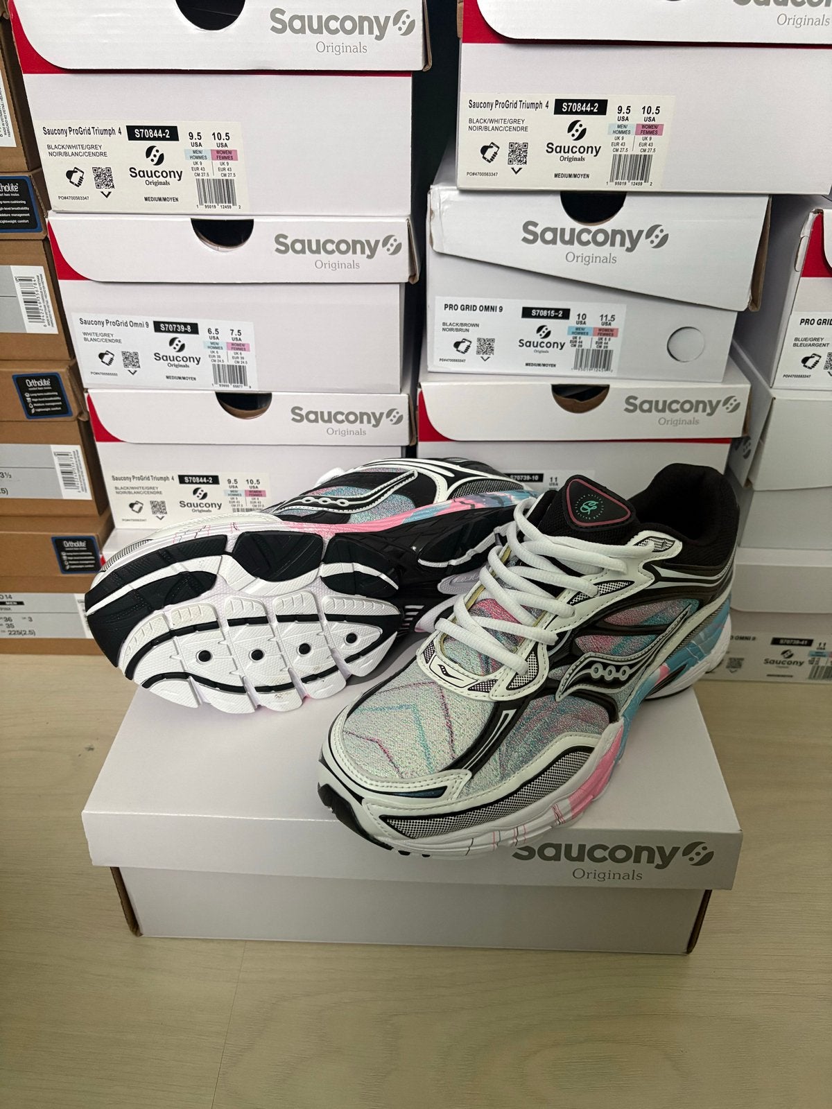 Saucony Omni 9 x Callen Shaub (size 40,43,45), Ophalen of Verzenden, Sportschoenen