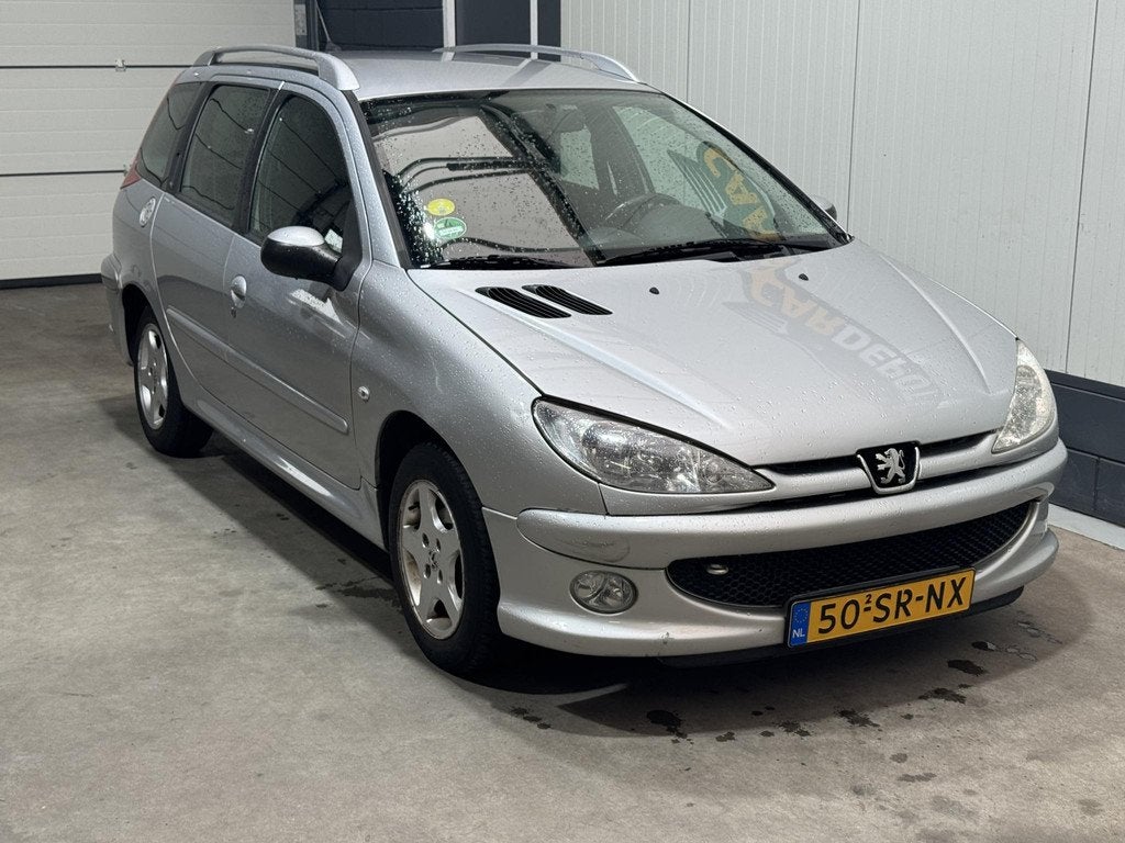 Peugeot 206 SW 1.4 Air-line 3 Airco Vol Jaar APK, Auto's, Peugeot, Voorwielaandrijving, Stof, 4 cilinders, Origineel Nederlands