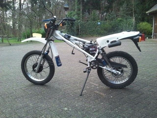 Gezocht rollend mt5 frame, Fietsen en Brommers, Brommeronderdelen | Algemeen, Ophalen, Gebruikt, Frame, Honda