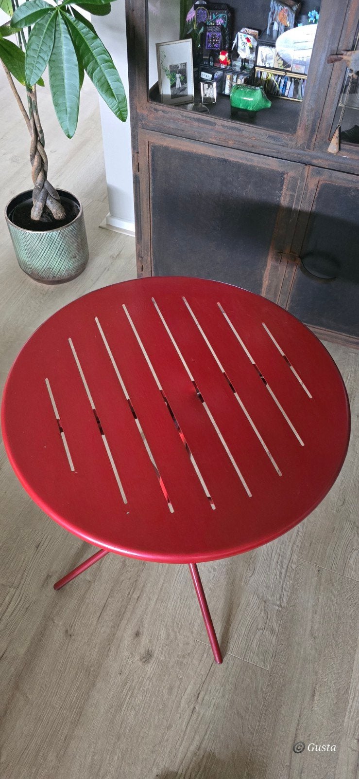 Rood Tuin/Balkontafeltje - 60 cm breed, 70 cm hoog, Tuin en Terras, Tuintafels, Ophalen, Gebruikt, Rond, Metaal