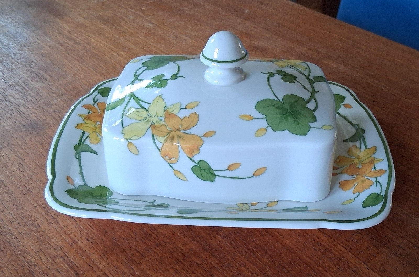 botervloot villeroy & boch geranium, Huis en Inrichting, Keuken | Servies, Ophalen, Zo goed als nieuw, Aardewerk, Landelijk/Boerenbont