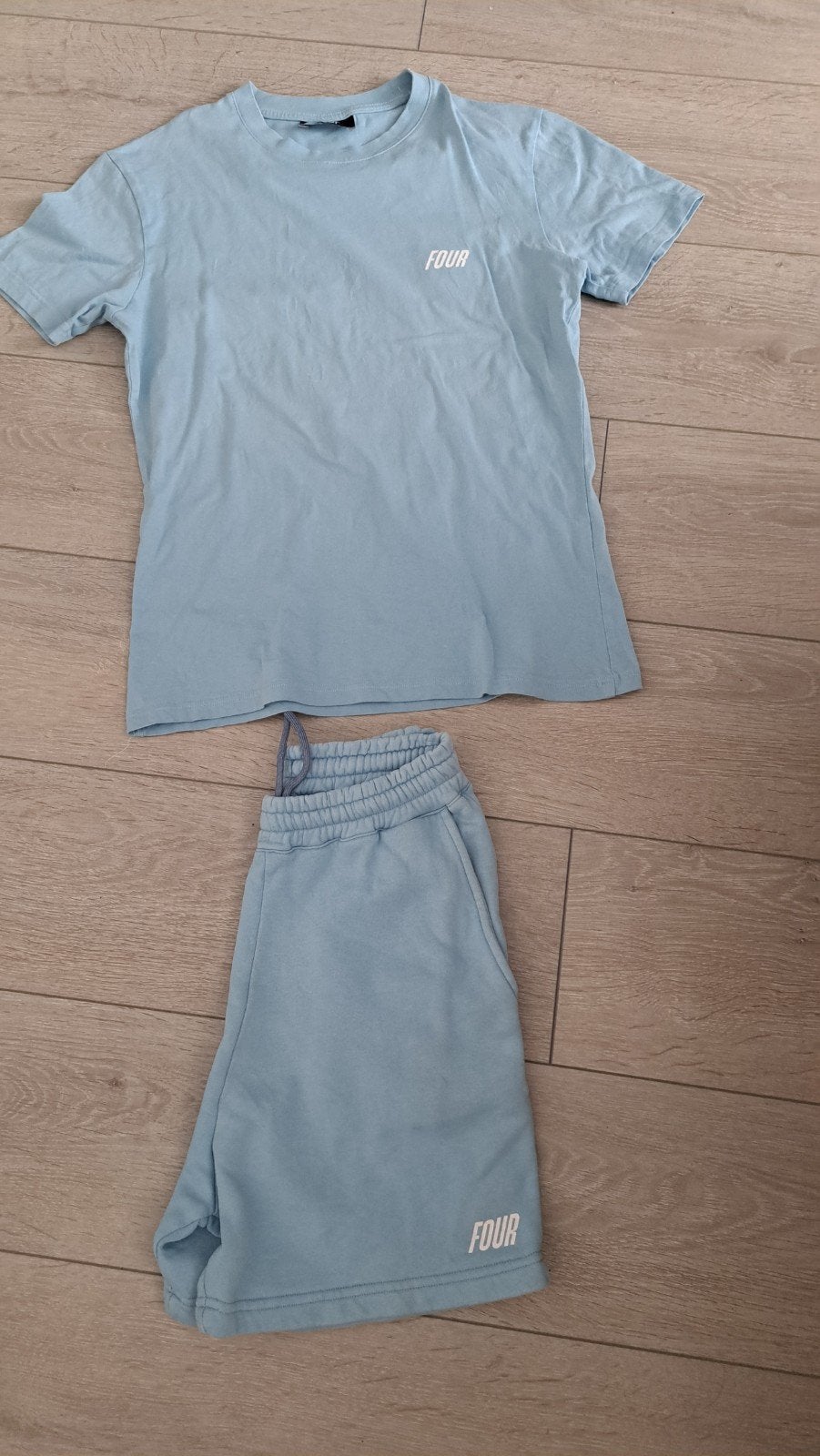 Four setje jongens maat xs, Kleding | Heren, Ophalen, Zo goed als nieuw, Maat 46 (S) of kleiner