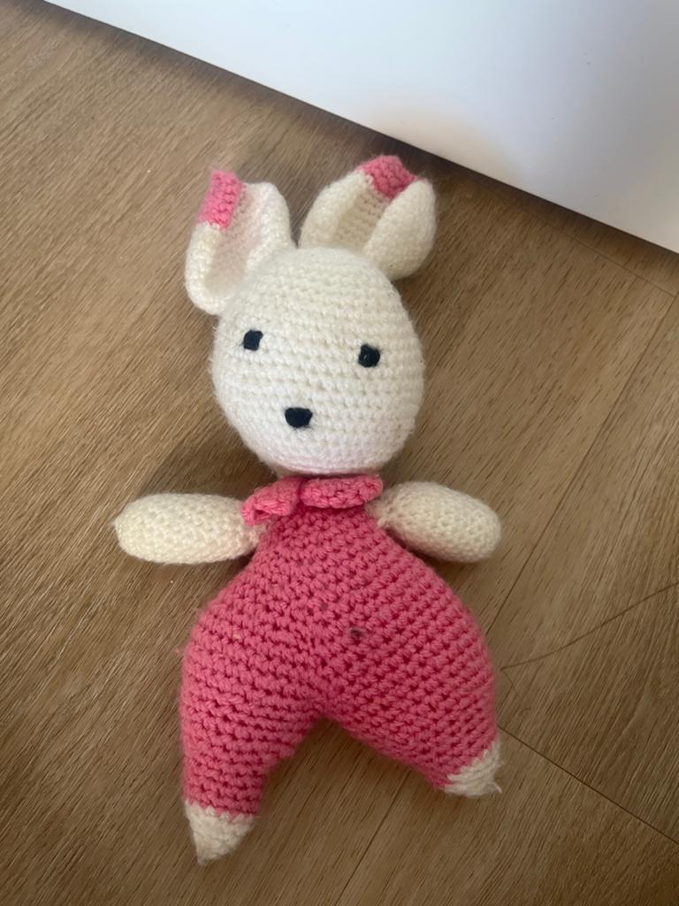 Gehaakte knuffel konijn roze/wit, Overige merken, Konijn, Ophalen of Verzenden, Zo goed als nieuw