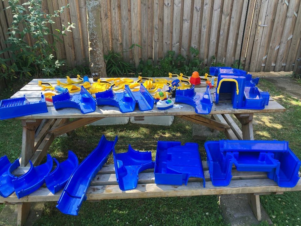 Waterbaan aquaplay, Kinderen en Baby's, Speelgoed | Speeltafels, Ophalen, Zo goed als nieuw