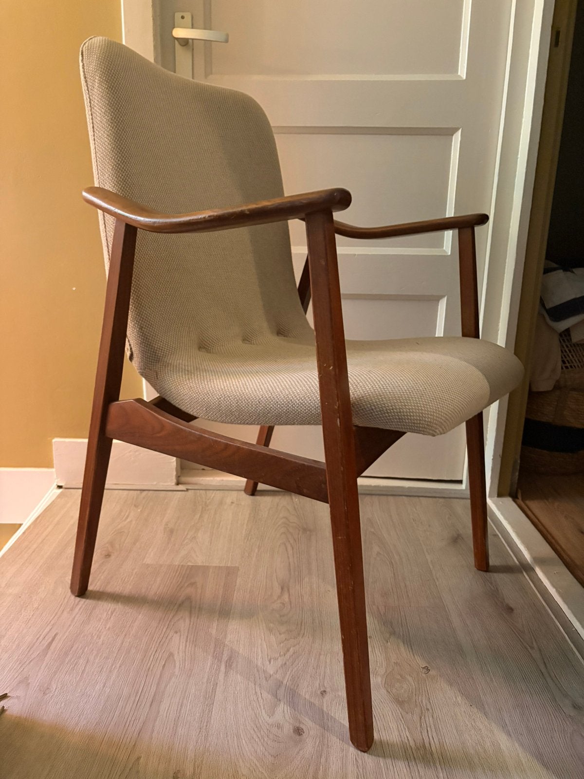 Louis van Teeffelen armstoel, Huis en Inrichting, Stoelen, Ophalen, Gebruikt, Vintage, Stof