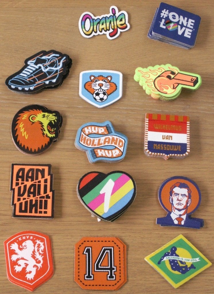 Verschillende herbruikbare voetbal oranje patches / emblemen, Verzamelen, Ophalen of Verzenden, Nieuw, Buitenlandse clubs, Vaantje of Sjaal