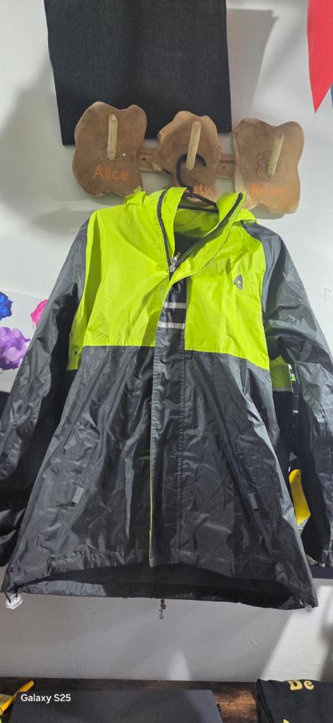 Regenpak maat 176 - Ideaal voor regenachtige dagen, Caravans en Kamperen, Regenkleding, Ophalen of Verzenden, Zo goed als nieuw