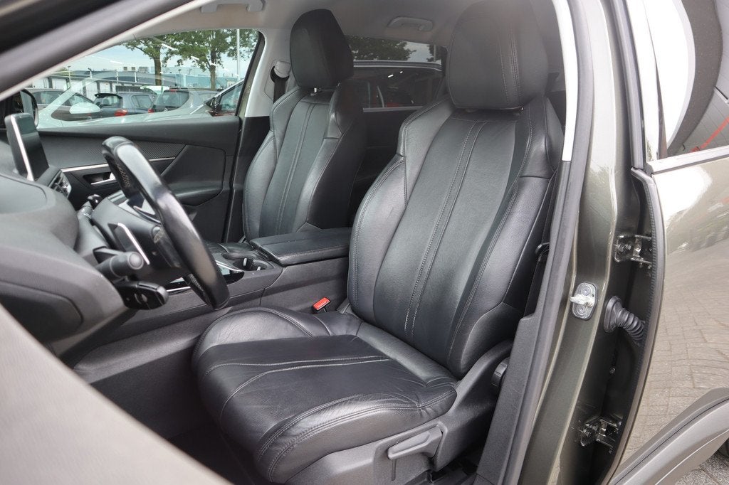 Peugeot 5008 1.2 PureTech Blue Lease Executive | Automaat |, Gebruikt, 1199 cc, 7 stoelen, 19 km/l