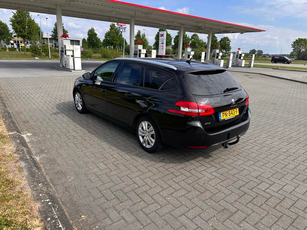 Peugeot 308 1.2 E-thp 81KW/110PK SW 2017 Zwart, Voorwielaandrijving, Stof, Zwart, 1199 cc