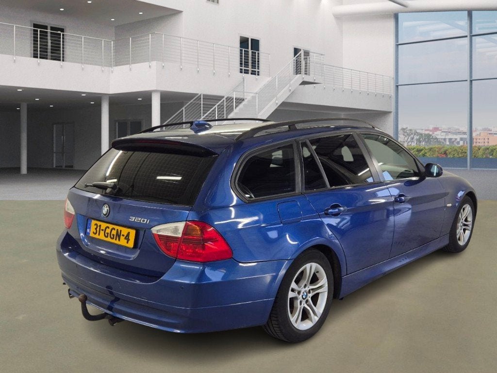 BMW 3-serie Touring 320i Business Line, Keurmerk '100% Onderhouden', Achterwielaandrijving, 4 cilinders, Blauw