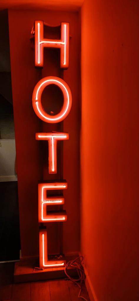 Neon 'HOTEL' lichtreclame - Vintage stijl, Ophalen, Gebruikt