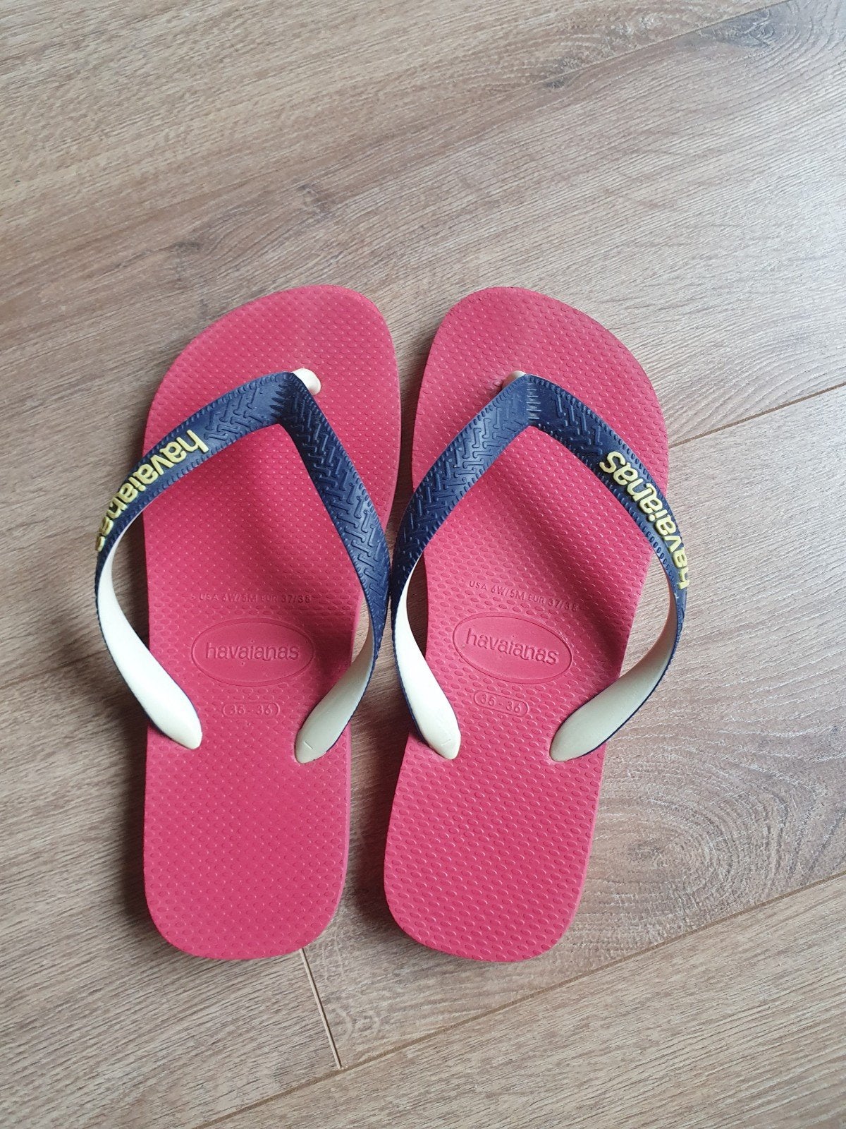 rode slippers havaianas maat 37-38, Ophalen, Jongetje of Meisje, Overige typen, Zo goed als nieuw