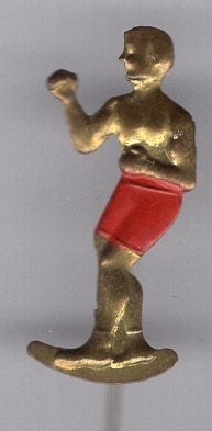 Bokser rode broek koper speldje ( Z_168), Ophalen of Verzenden, Zo goed als nieuw, Sport, Speldje of Pin