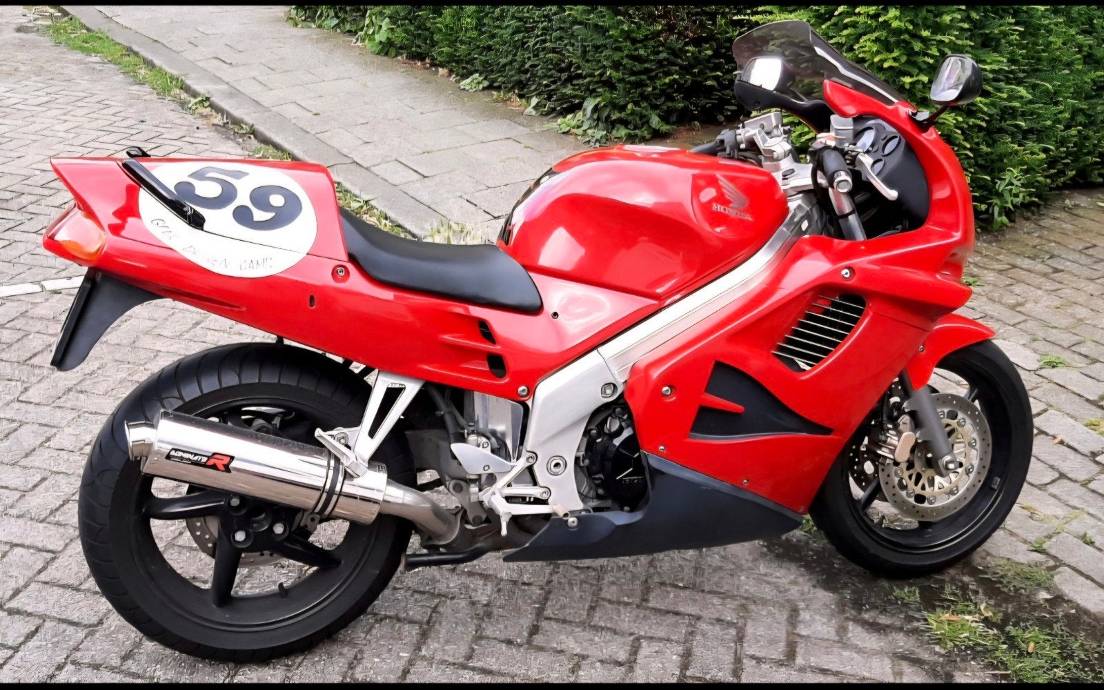 te koop HondaVFR 750, 750 cc, Occasion, 4 cilinders, Meer dan 35 kW