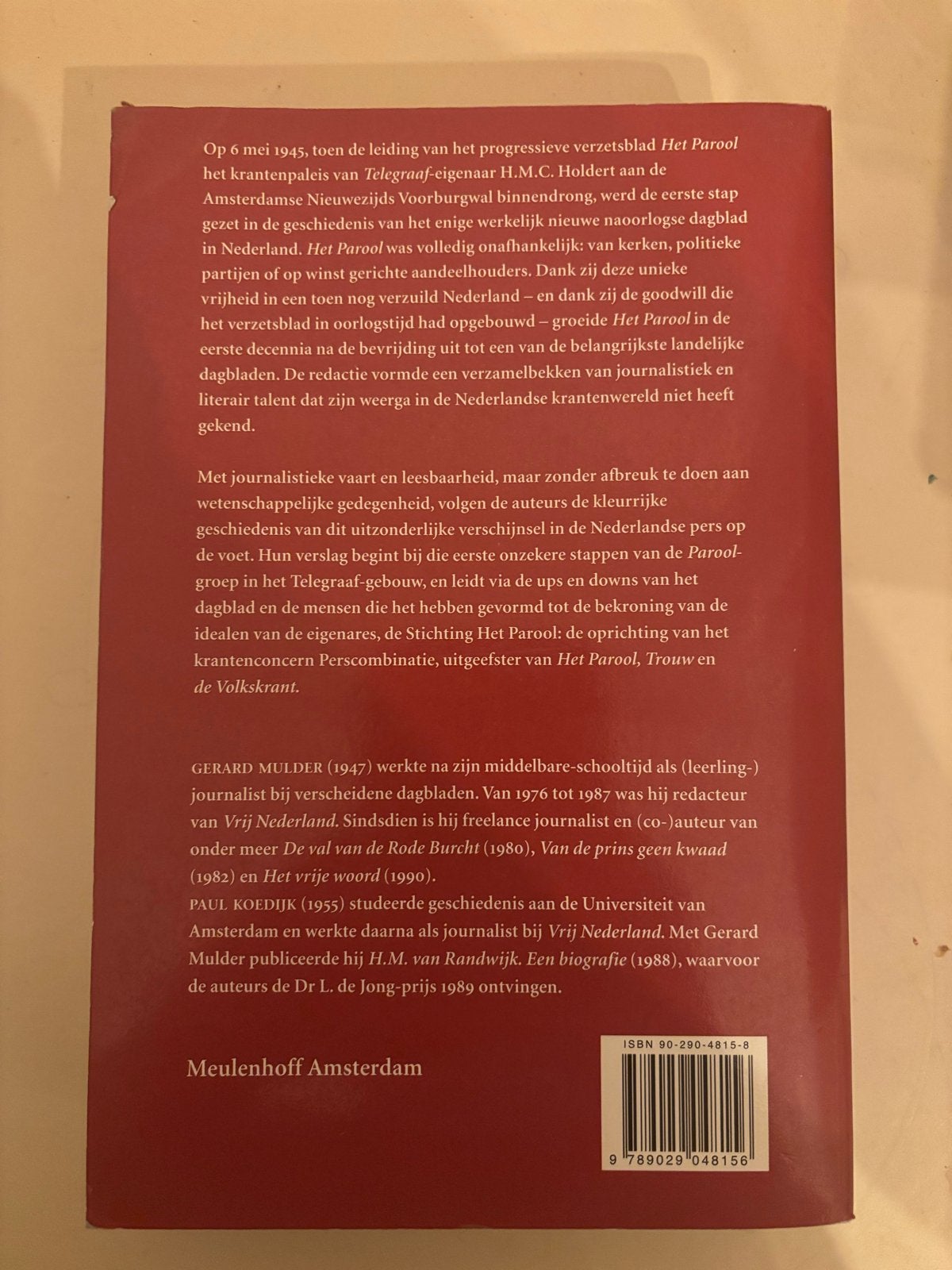 Léés die krant! Geschiedenis van het naoorlogse Parool, Ophalen of Verzenden, 20e eeuw of later, Zo goed als nieuw
