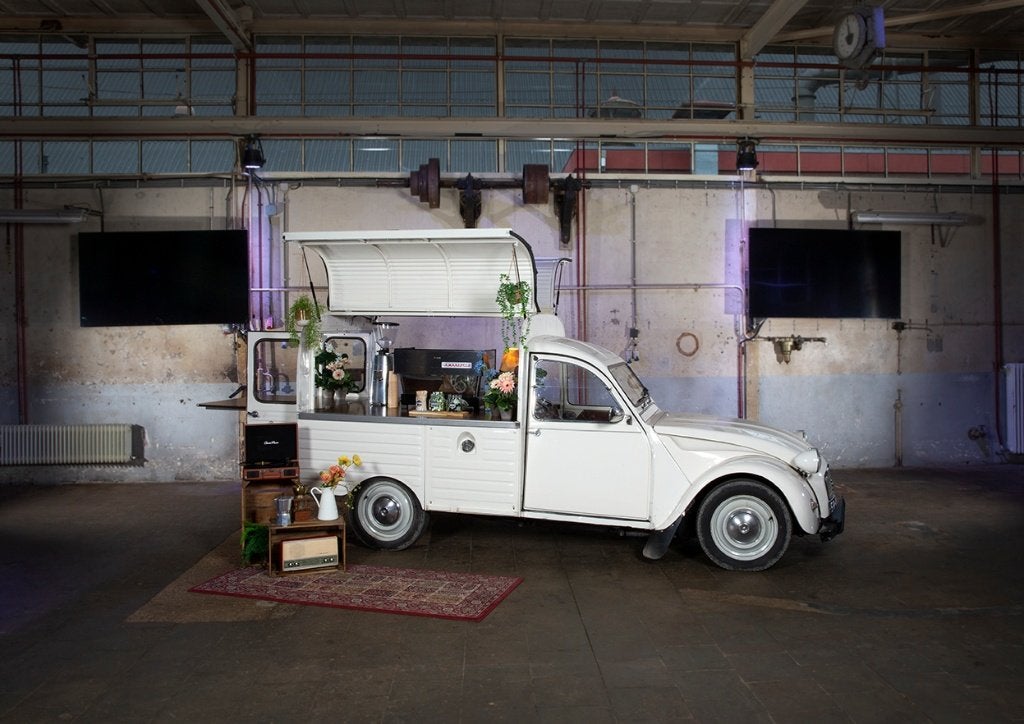 Foodtruck Citroën AK 400 ( bestel-eend), Ophalen