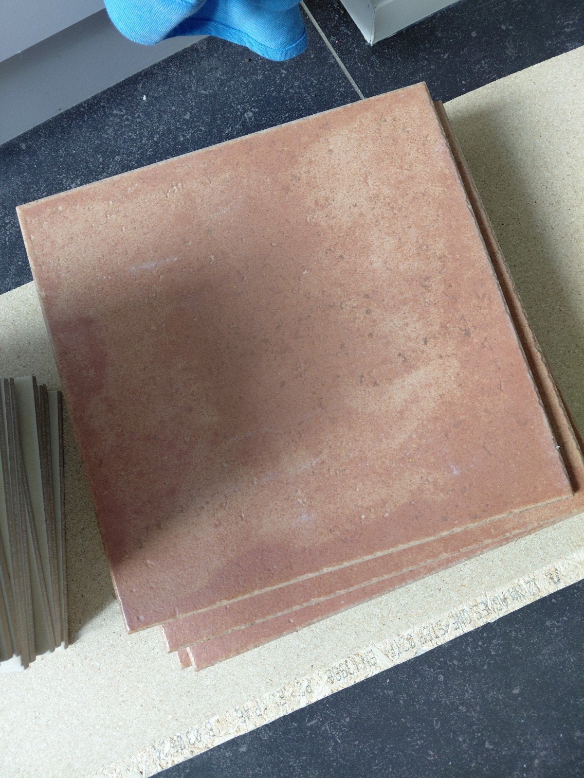 10 gratis terracotta vloertegels 30x30 cm, Ophalen, Gebruikt, Keramiek, 20 tot 40 cm