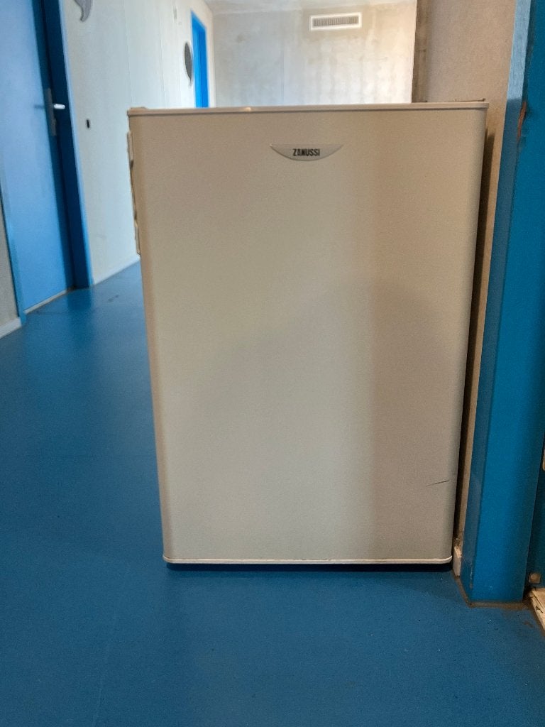 Koelkast Zanussi, Witgoed en Apparatuur, Koelkasten en IJskasten, Ophalen, Minder dan 85 cm, 45 tot 60 cm, Zonder vriesvak