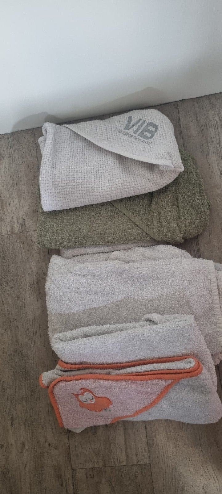9 badcapejes / handdoeken voor baby of kind, Ophalen, Gebruikt