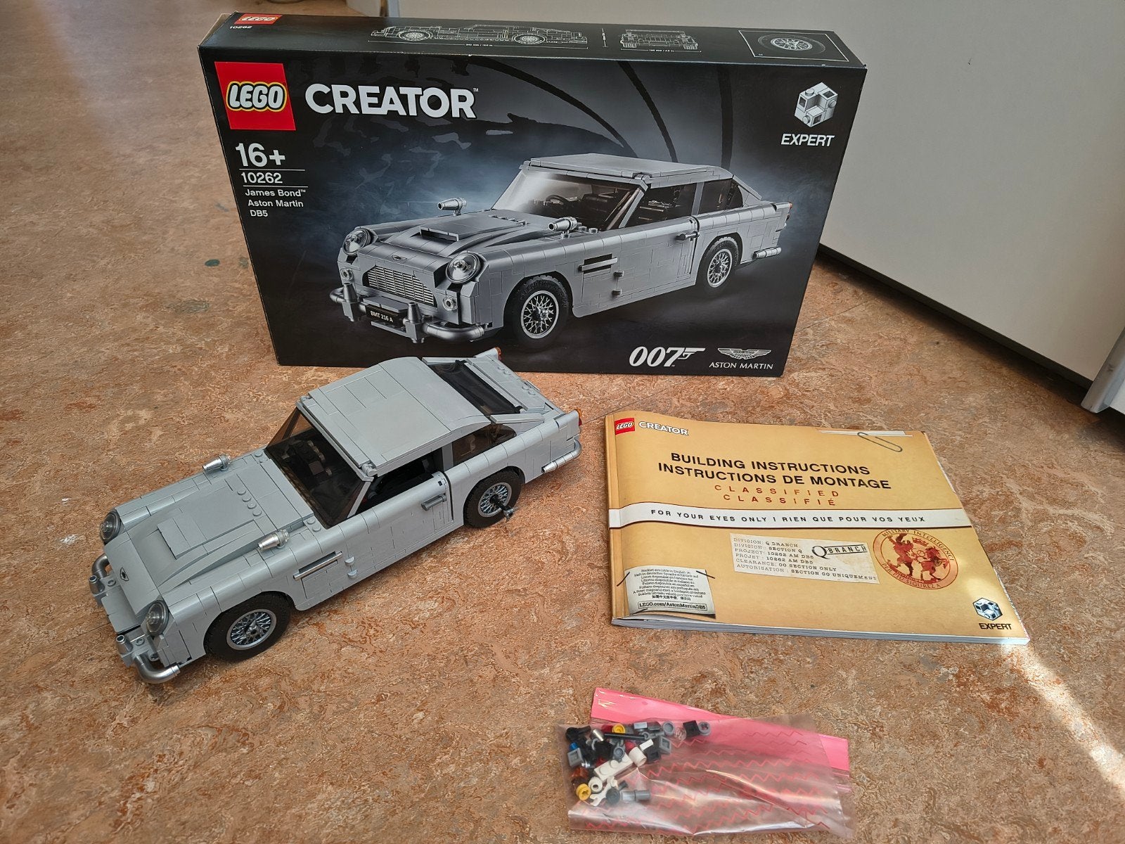 LEGO 10262 - James Bond Aston Martin DB5, Ophalen of Verzenden, Zo goed als nieuw