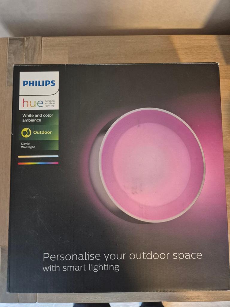 Philips Hue Daylo Outdoor Wandlamp - White & Color Ambiance, Ophalen of Verzenden, Zo goed als nieuw, Modern, Smart Home, Outdoor