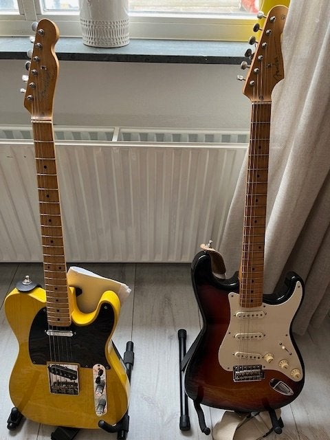 Fender Telecaster Butterscotch/Stratocaster Road Worn Japan, Muziek en Instrumenten, Ophalen of Verzenden, Zo goed als nieuw, Solid body