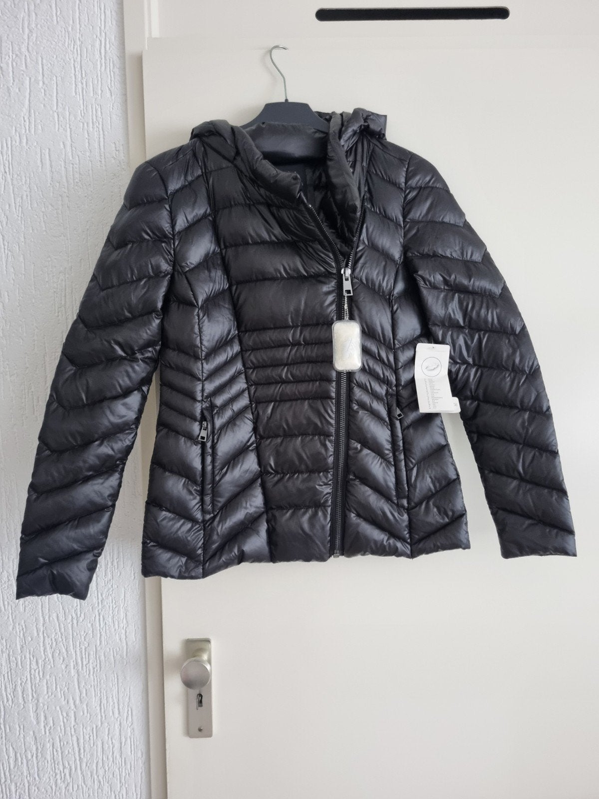 nieuwe zwarte dons jas, Ophalen, Nieuw, Maat 36 (S), Zwart