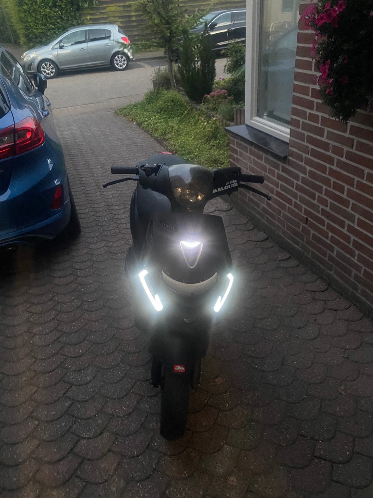 Piaggio zip 4takt, Fietsen en Brommers, Ophalen, Piaggio, Zo goed als nieuw, Benzine