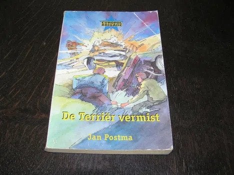 Vliegende brigade de terrier vermist- Jan Postma, Boeken, Gelezen, Jan Postma, Ophalen of Verzenden, Fictie