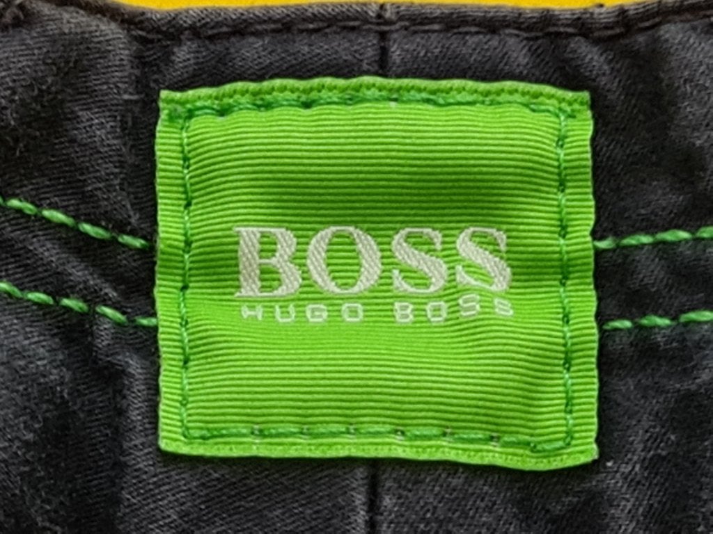 Nieuw Hugo Boss korte broek met blauwe kleur maat 54, Kleding | Heren, Maat 52/54 (L), Nieuw, Hugo Boss, Verzenden