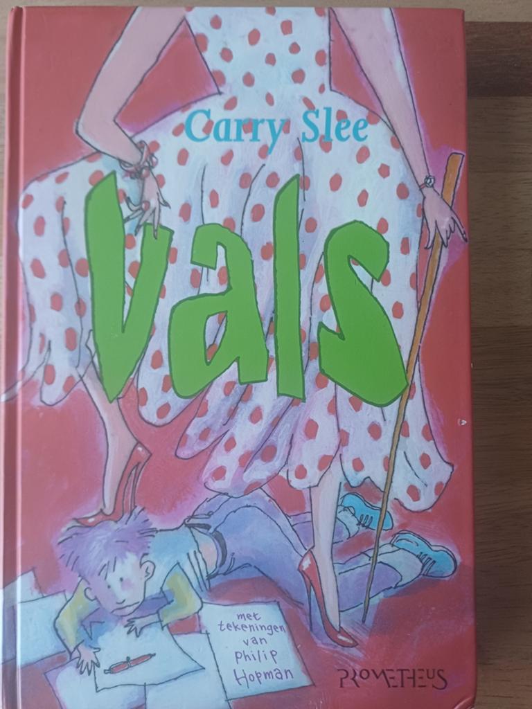 Carry Slee - Vals, Fictie algemeen, Carry Slee, Ophalen of Verzenden, Zo goed als nieuw