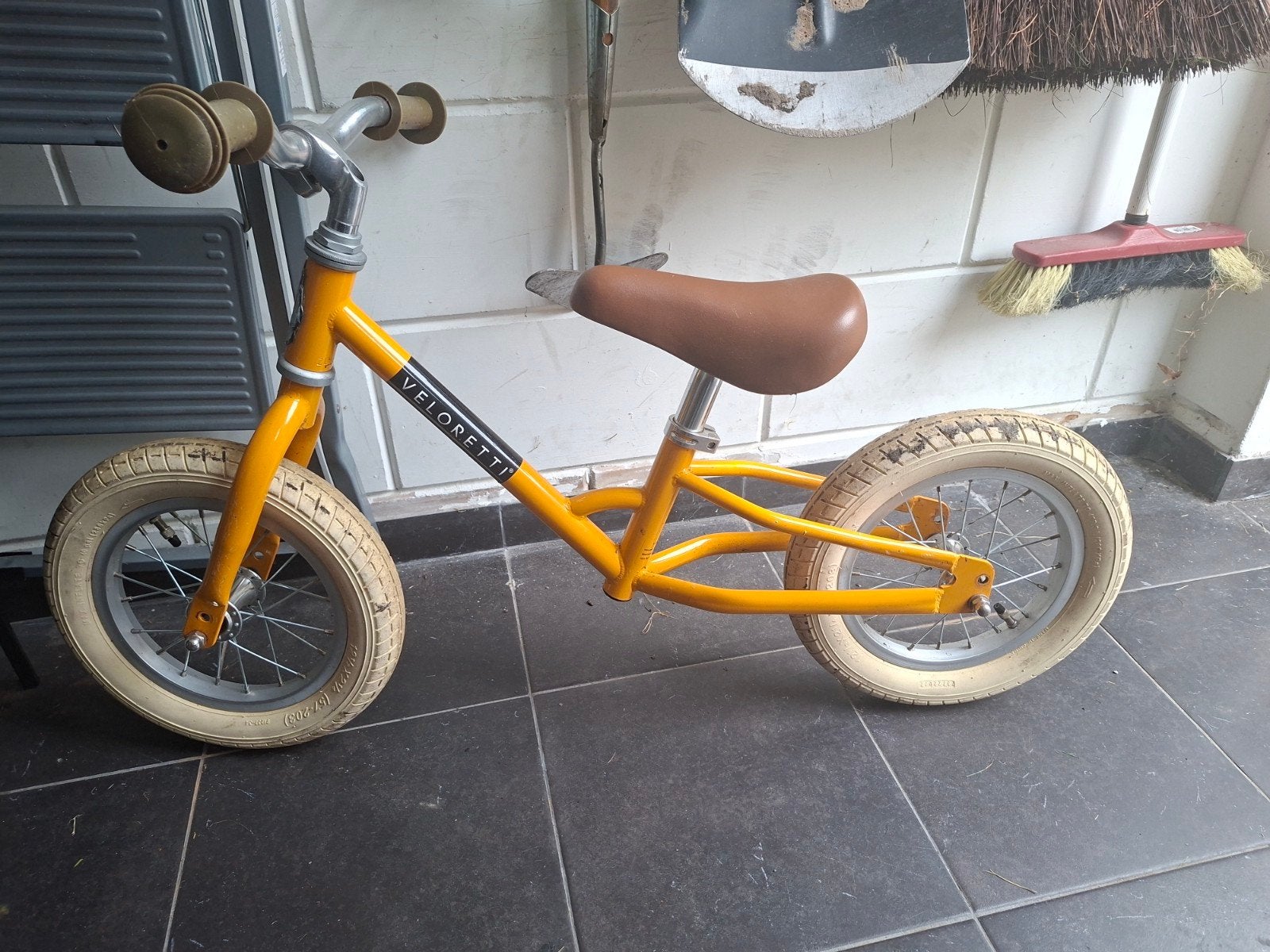 Veloretti loopfiets geel - driewieler, Ophalen, Gebruikt, Loopfiets
