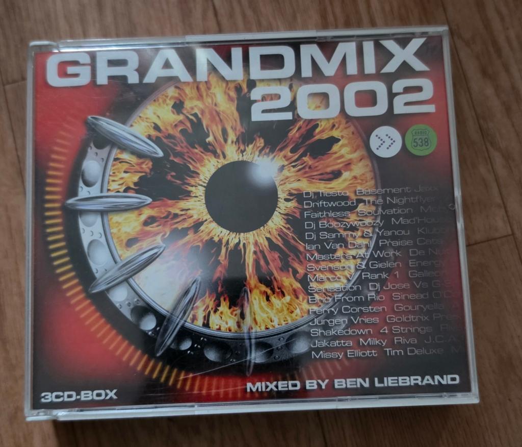 Grandmix 2002 Mixed By Ben Liebrand (3 Cdbox), Cd's en Dvd's, Cd's | Dance en House, Ophalen of Verzenden, Zo goed als nieuw