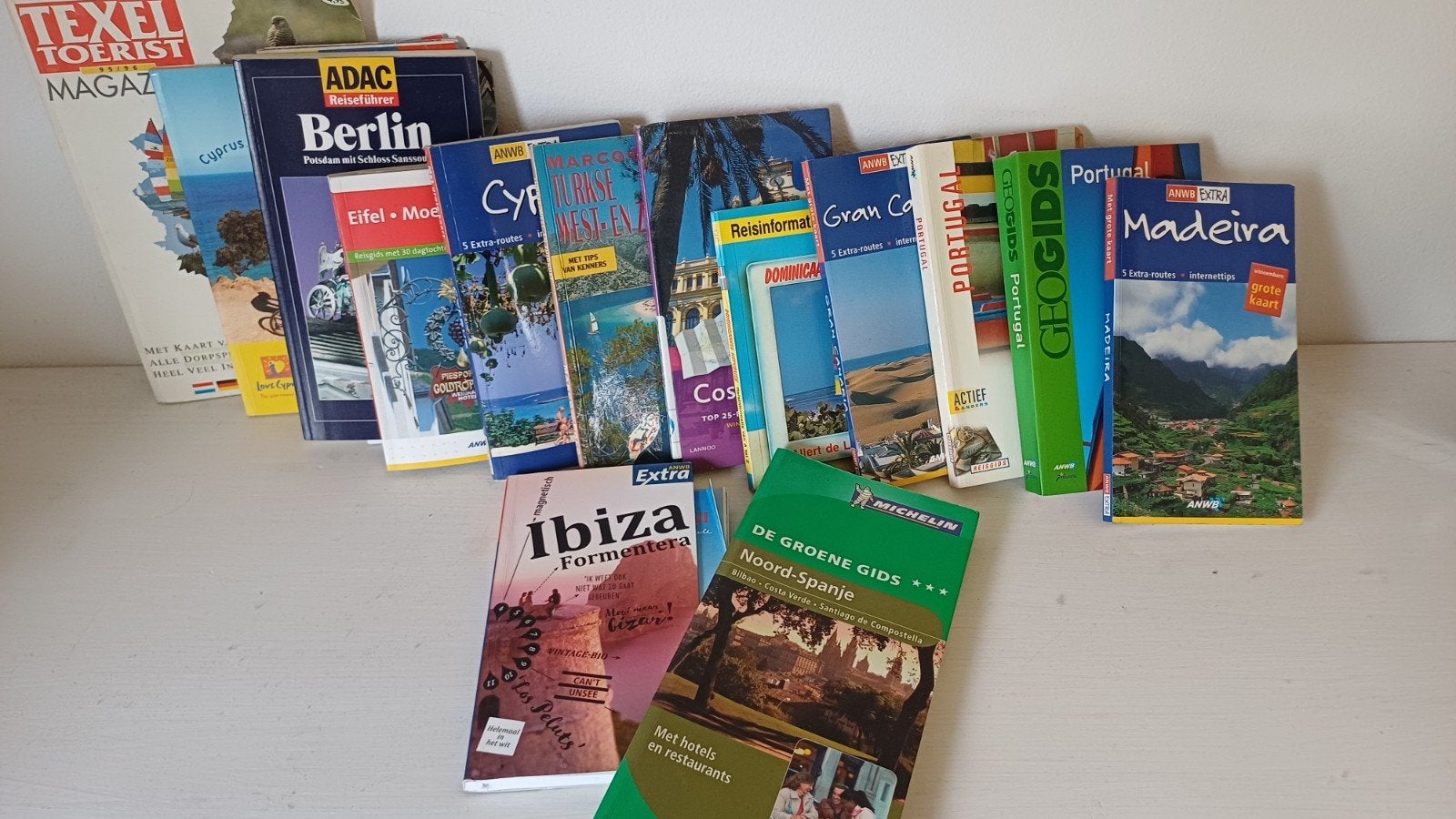 reisgidsen, Europa, Diverse auteurs, Ophalen of Verzenden, Zo goed als nieuw