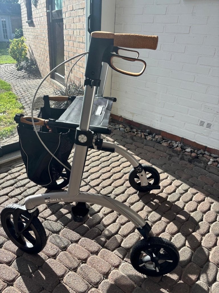 Saljol aluminium rollator, Ophalen, Lichtgewicht, Zo goed als nieuw