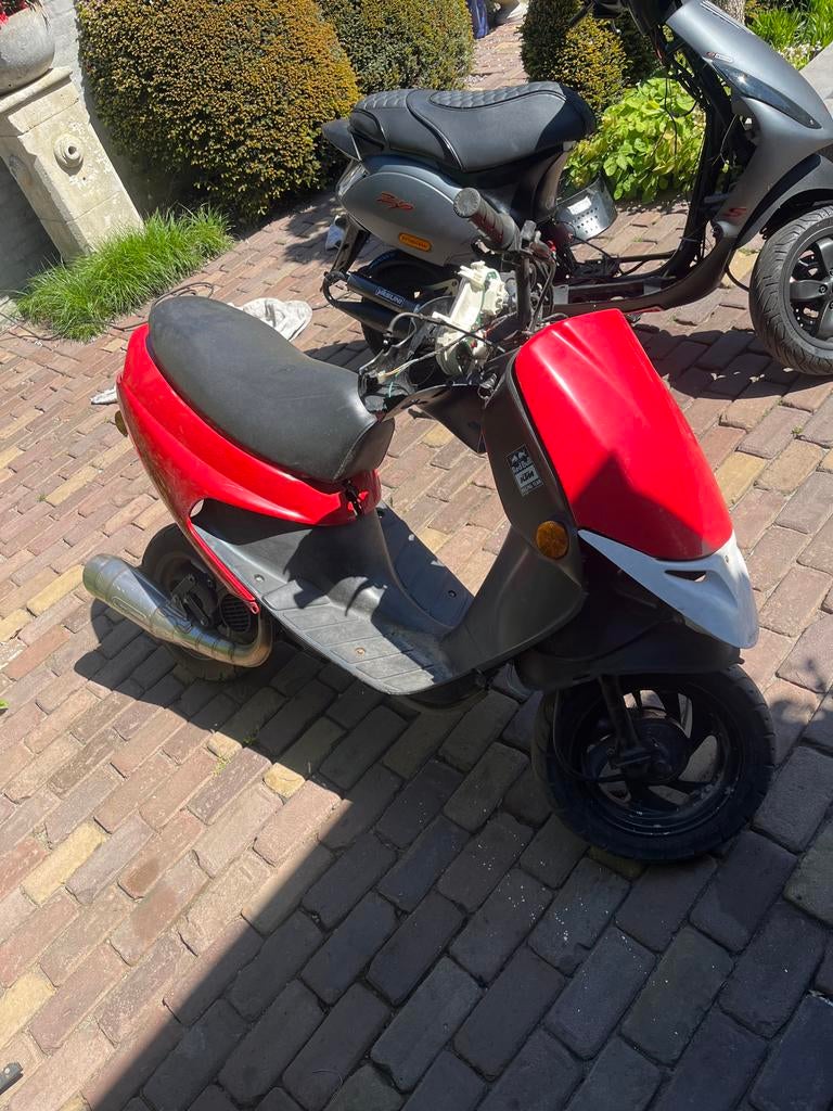 Peugeot Zenith - Blauw kenteken, unieke uitlaat, opknapper, Fietsen en Brommers, Scooters | Peugeot, Ophalen, Tweetakt, Gebruikt