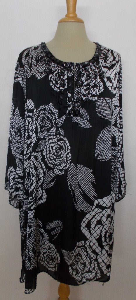 Mooie zwart/wit kraaltjes bewerkte tuniek van Yoek! L/XL, Verzenden, Zo goed als nieuw, Maat 42/44 (L), Overige kleuren